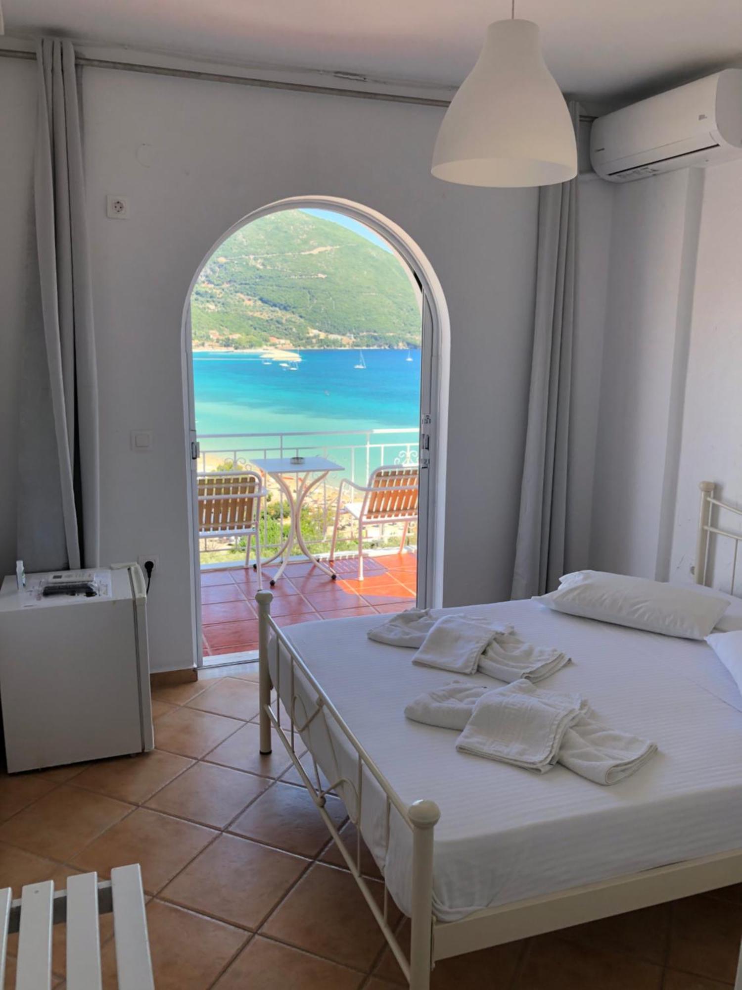 Seaview Rooms Vasiliki Room photo