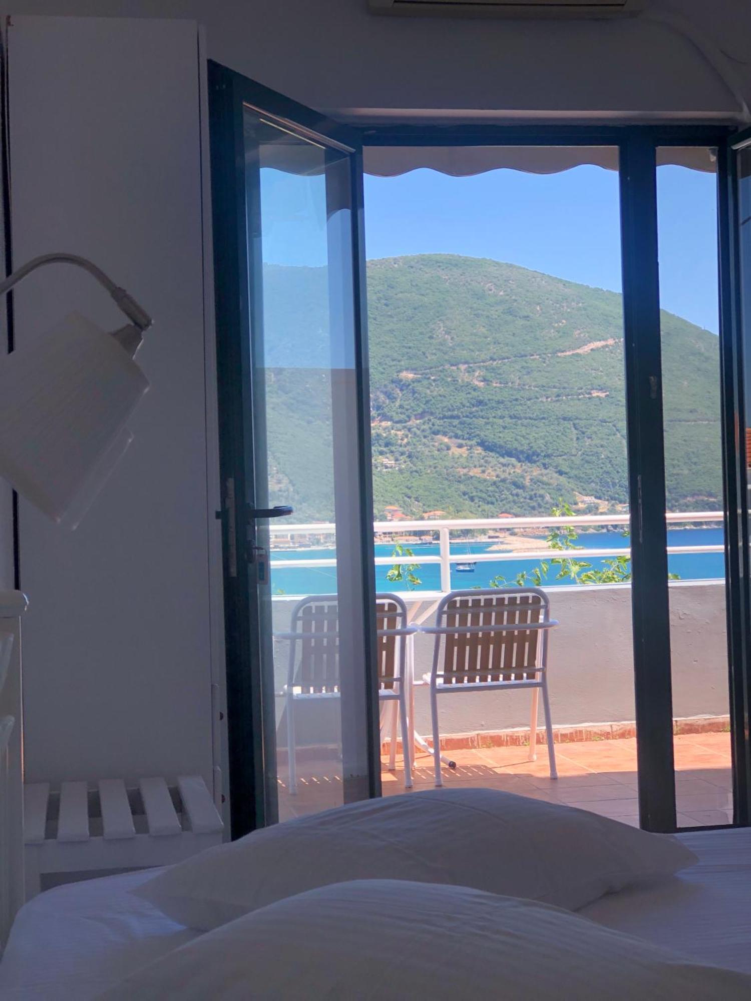 Seaview Rooms Vasiliki Room photo